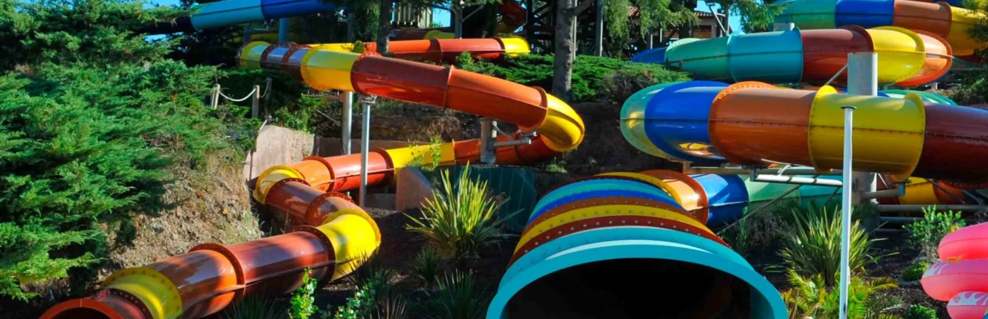 Aquapark11provencevarfrejusmaximevakantiefrankrijkluxevillazwembadglijbaan